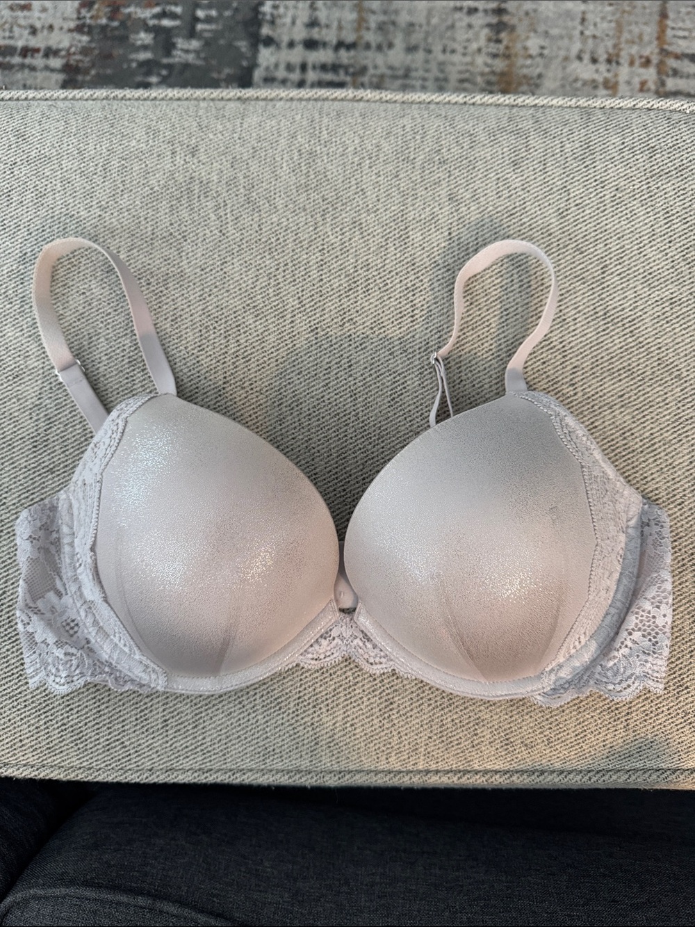 VS Dream Angels Push-Up, Shiny Light Gray, Lace-Trim, 34D